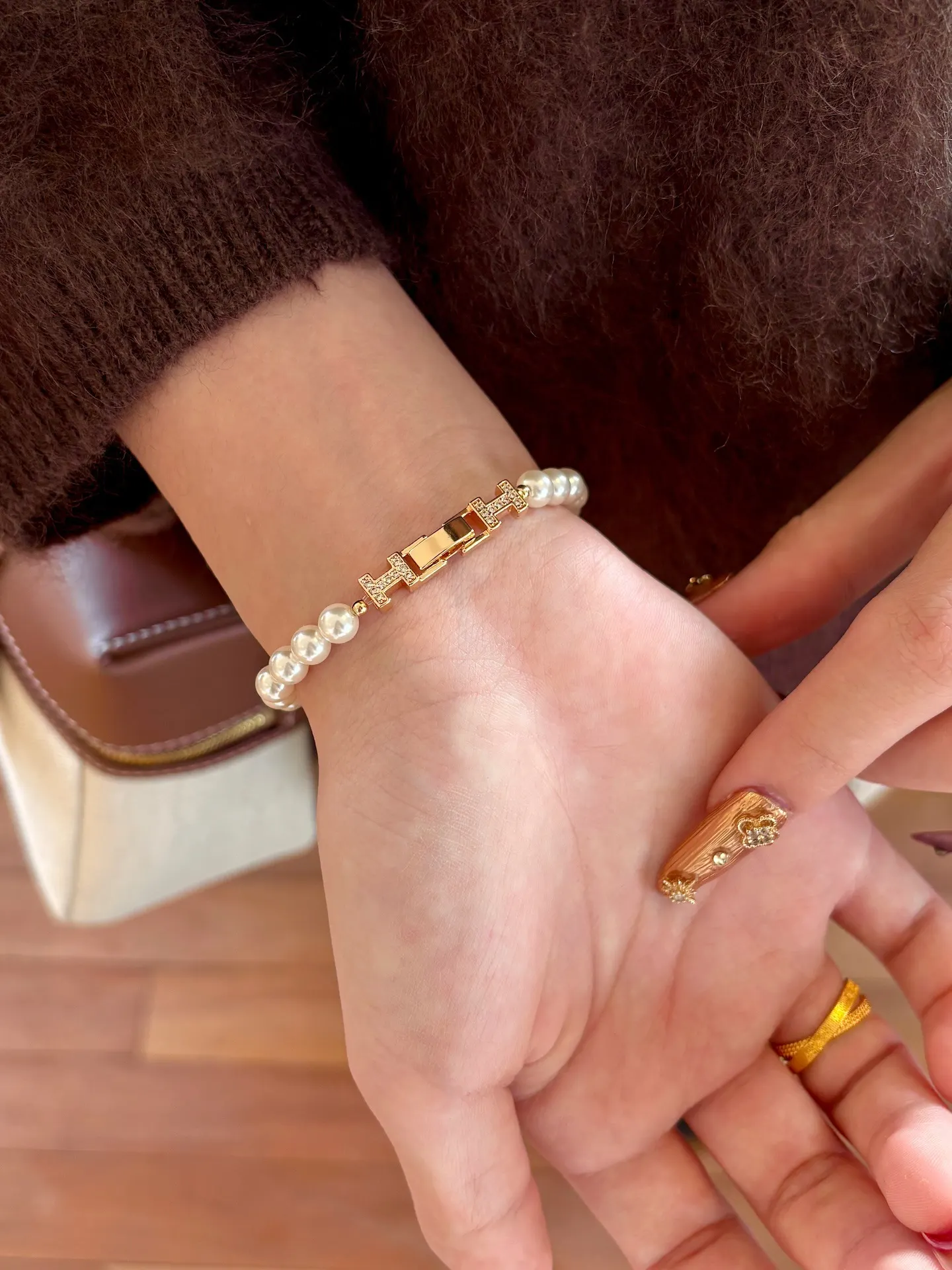 Pearl Double H Buckle Bracelet - Gold