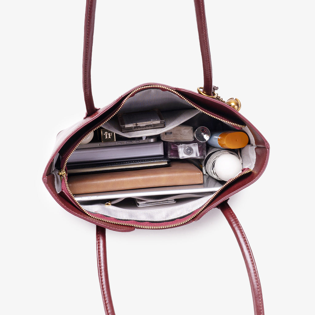 e5243b0c-39ba-432d-8981-6eae6985631a-Max